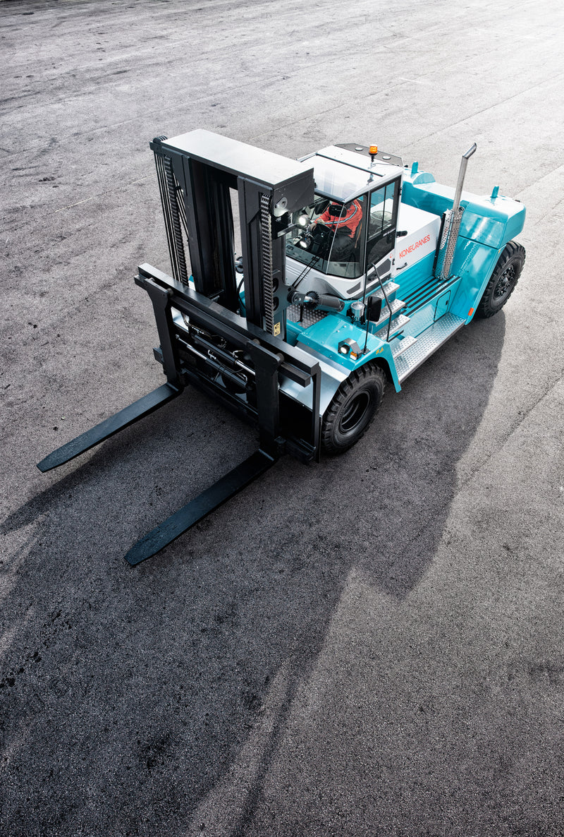 SMV 32-1200 C FORKLIFT W/ FORKS